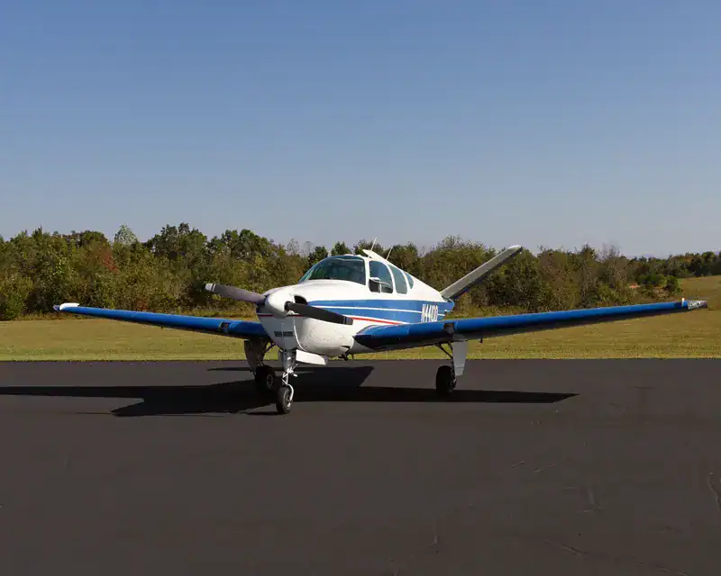 hangars-tie-down-space